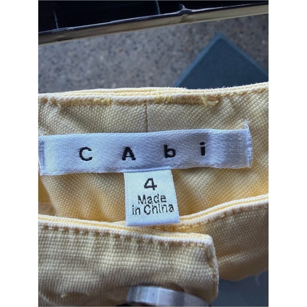 CAbi‎ Slim Leg Jeans - Pale Yellow Sz 4